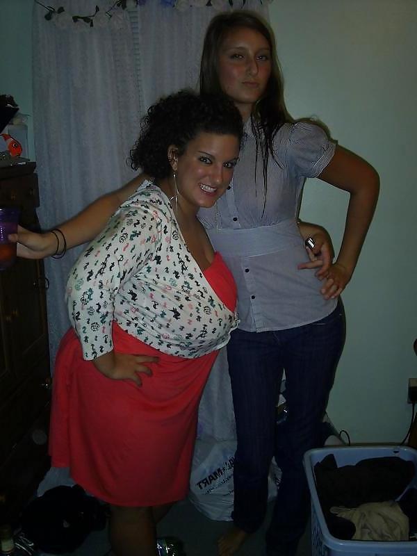 18P American Girl With Massive Breasts