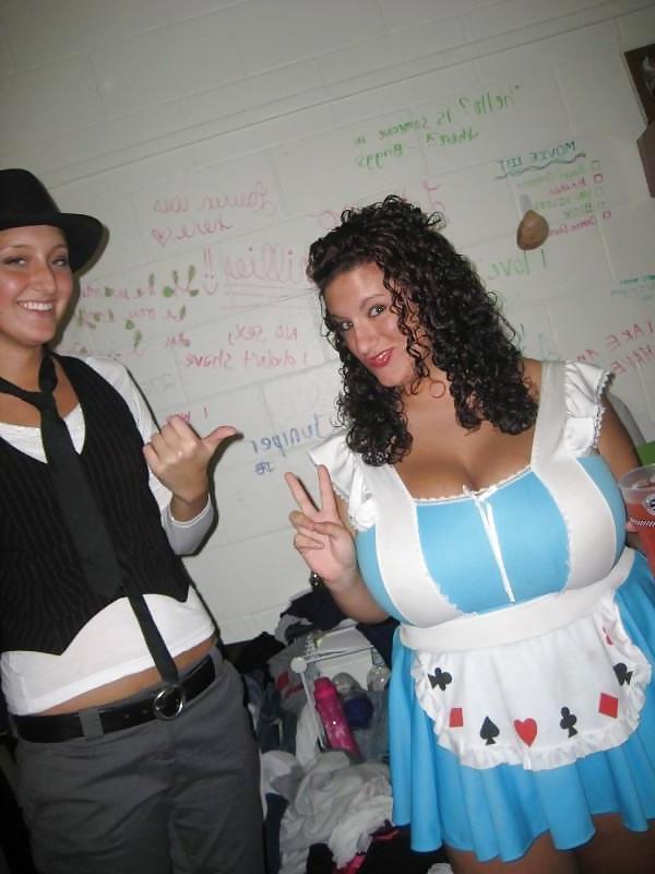 18P American Girl With Massive Breasts