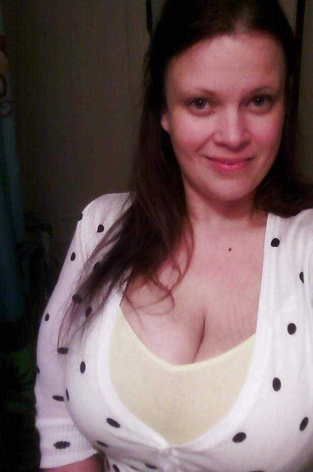 13P American Milf With Huge Tits