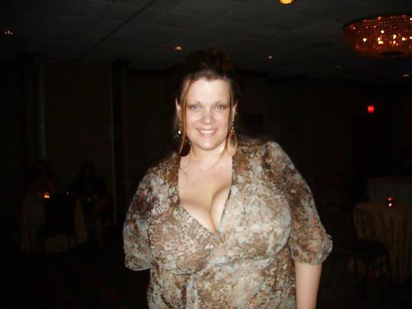 13P American Milf With Huge Tits
