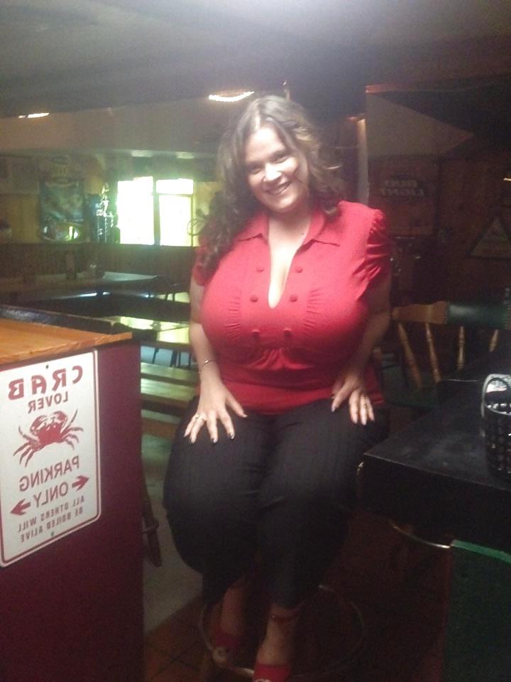 13P American Milf With Huge Tits