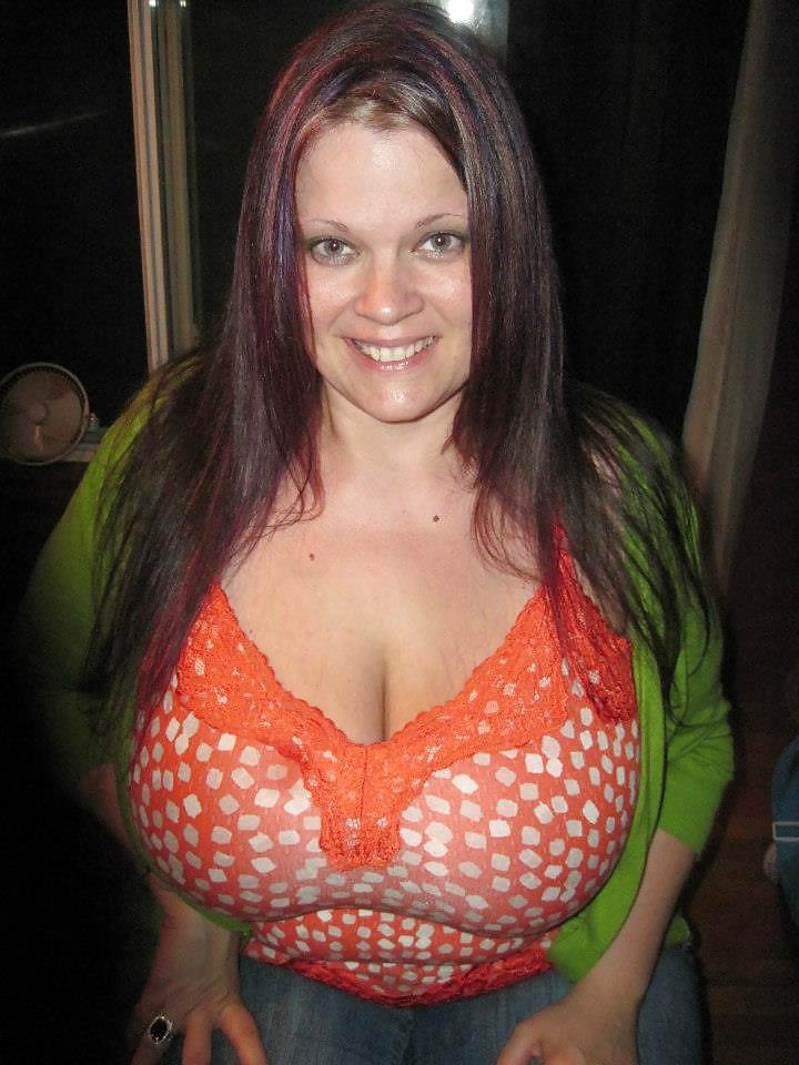 13P American Milf With Huge Tits