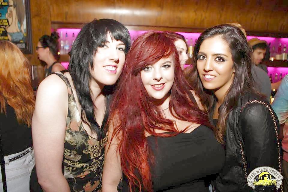 25P English Girl With Massive Boobs