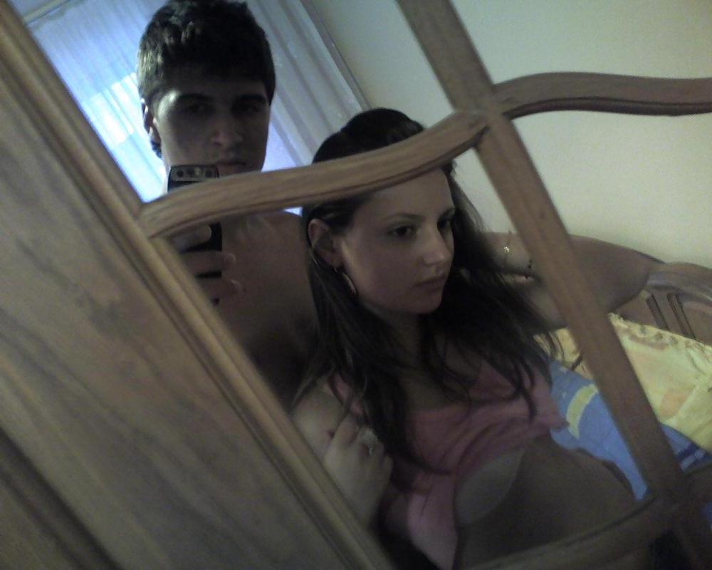 25P Str8 couple selfpics