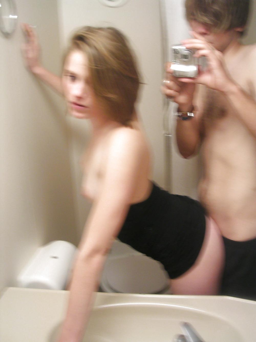 25P Str8 couple selfpics