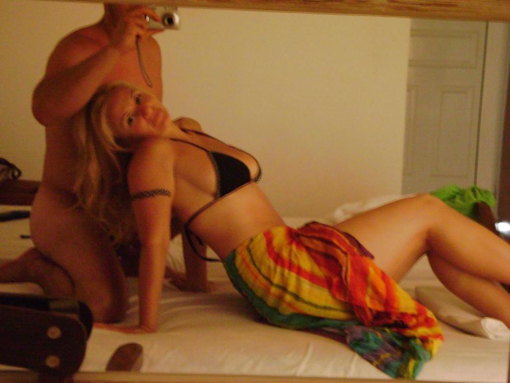 25P Str8 couple selfpics