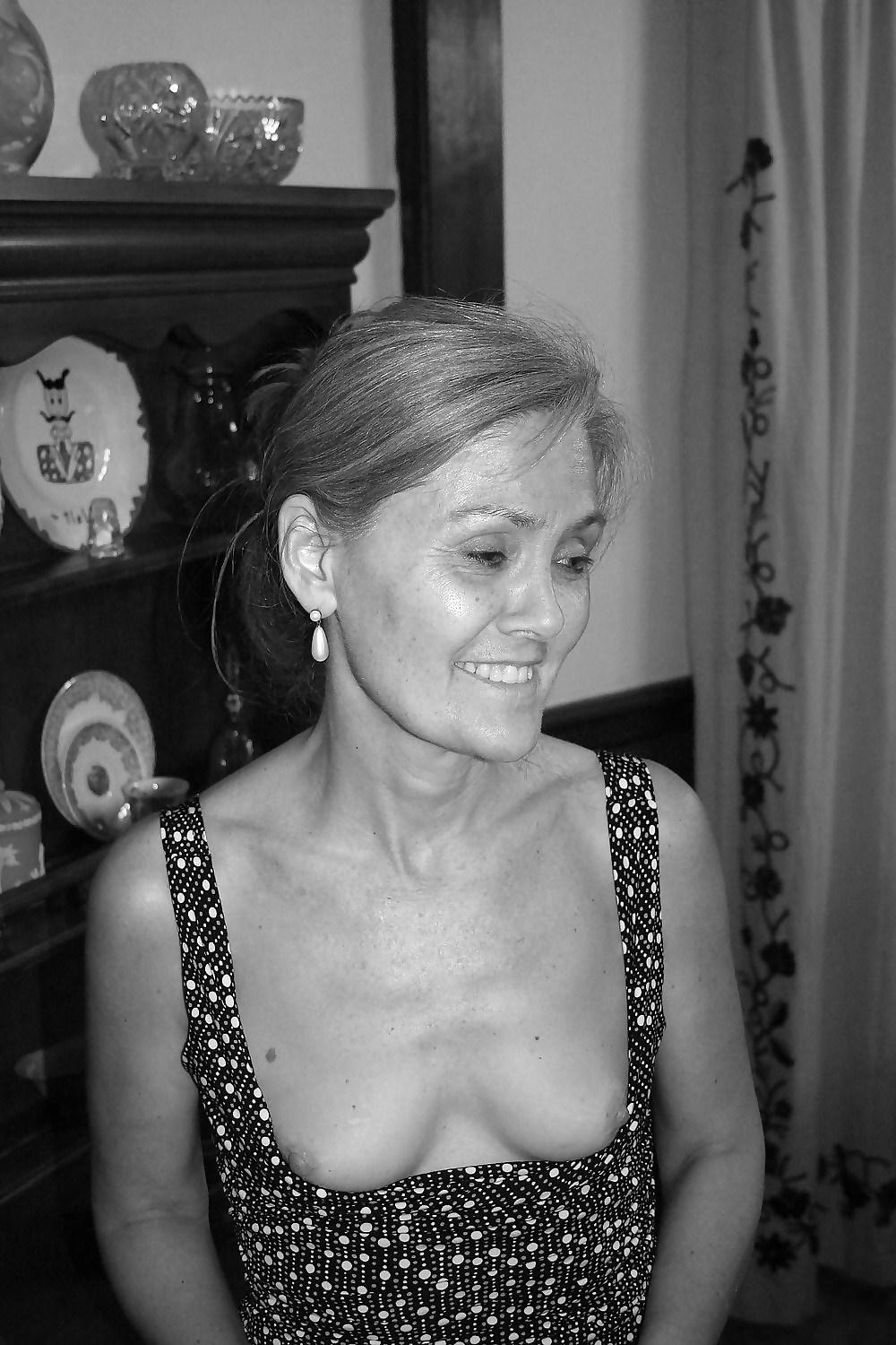 25P Black and white bondage shower einfach geil