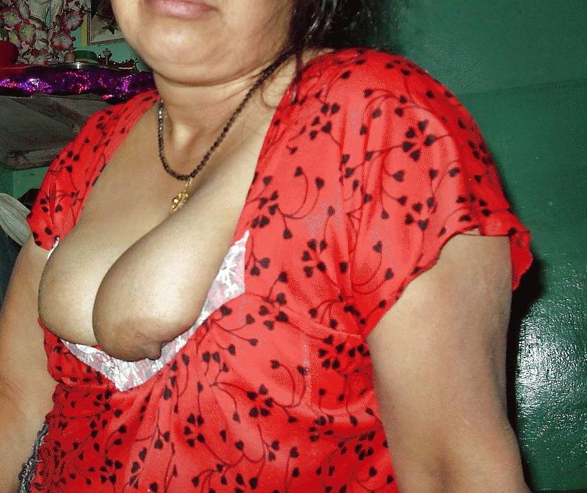 25P Indian aunty