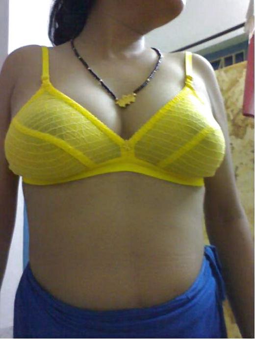 25P Indian aunty