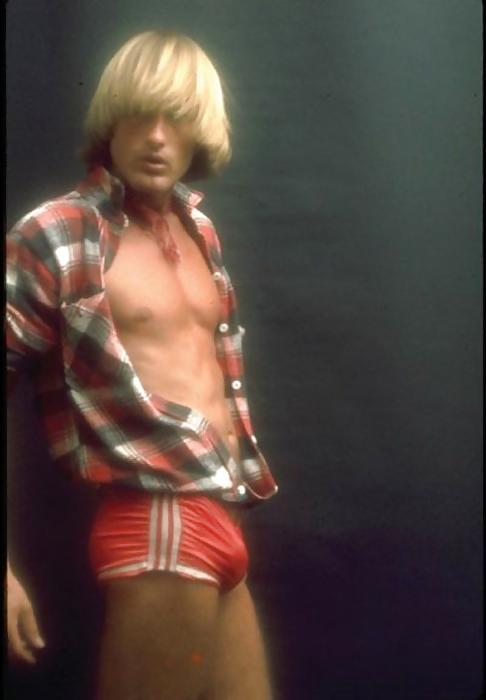 25P Hot gay man 2