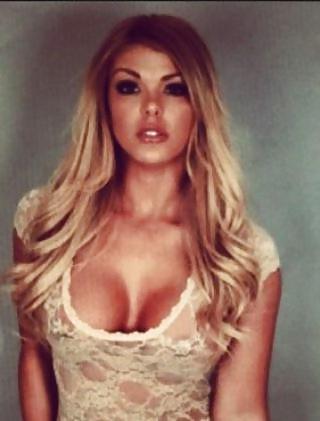 25P Hot american bitch vivian with a great rack