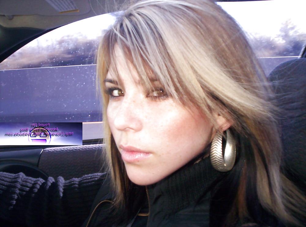 25P Hot blond american girl