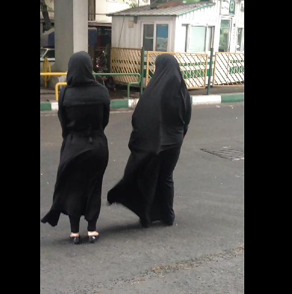 25P Street persian girls