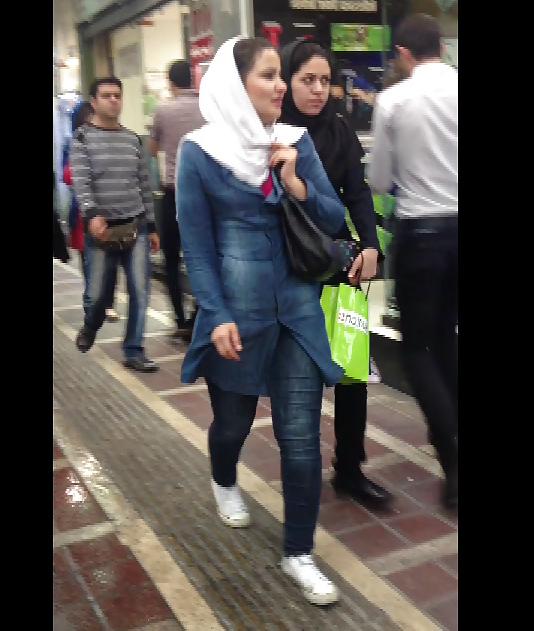 25P Street persian girls