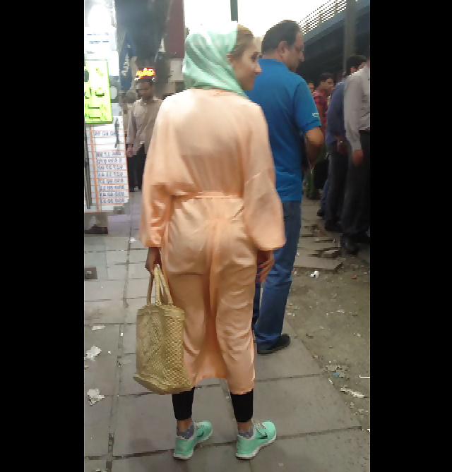 25P Street persian girls