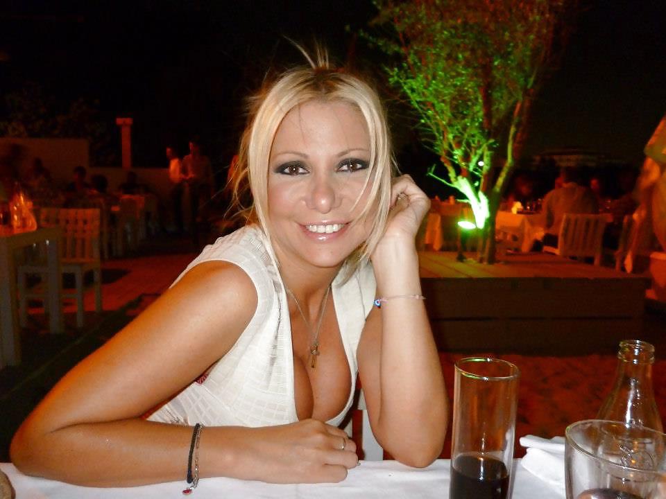 25P Chubby blonde with huge boobs