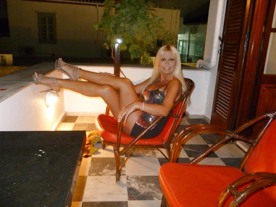 25P Chubby blonde with huge boobs