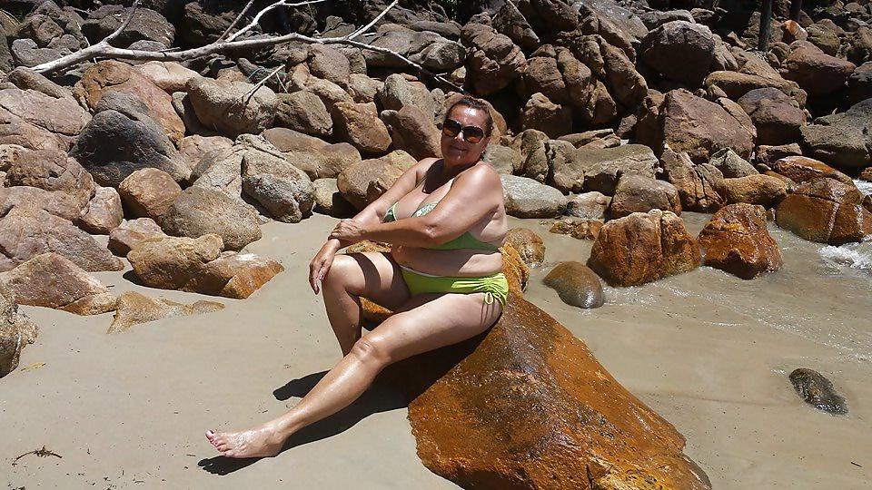 17P Big awesome granny tits