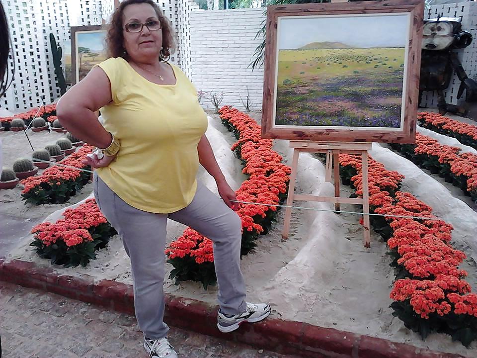 17P Big awesome granny tits