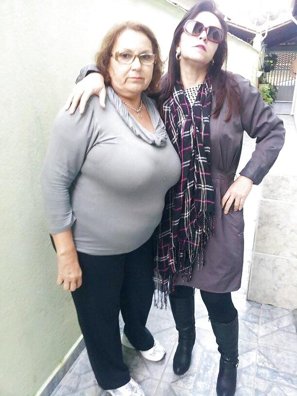 17P Big awesome granny tits