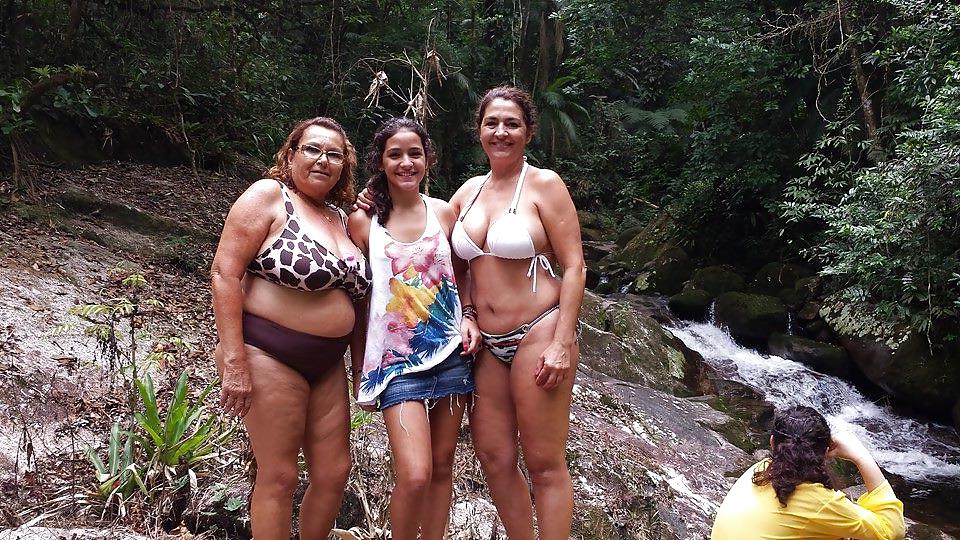 17P Big awesome granny tits
