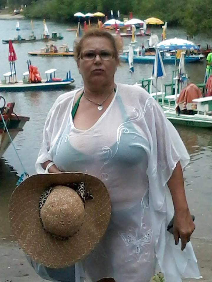 17P Big awesome granny tits