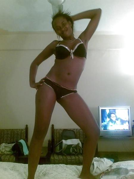 16P Yummy ebony from kenya