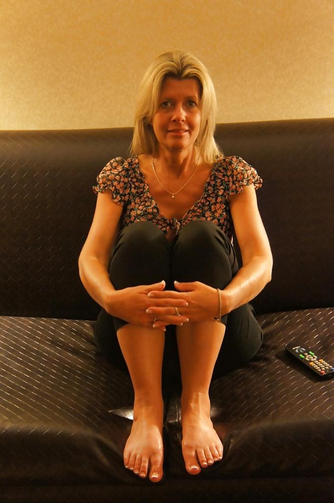 11P American Wife Debbie