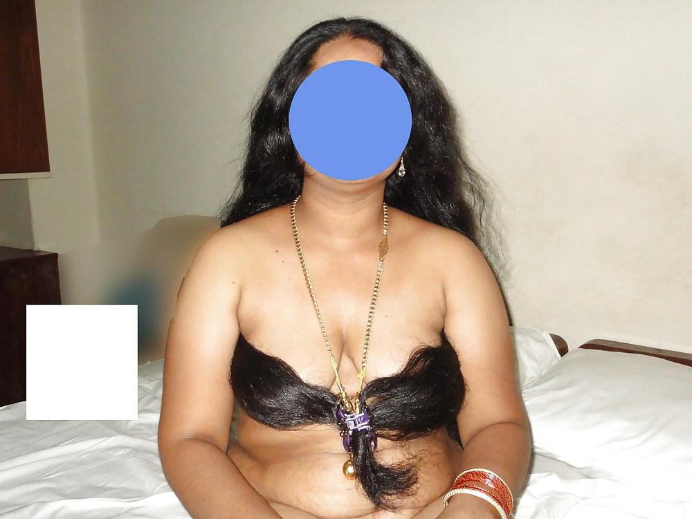 25P Indian Aunty Show 11