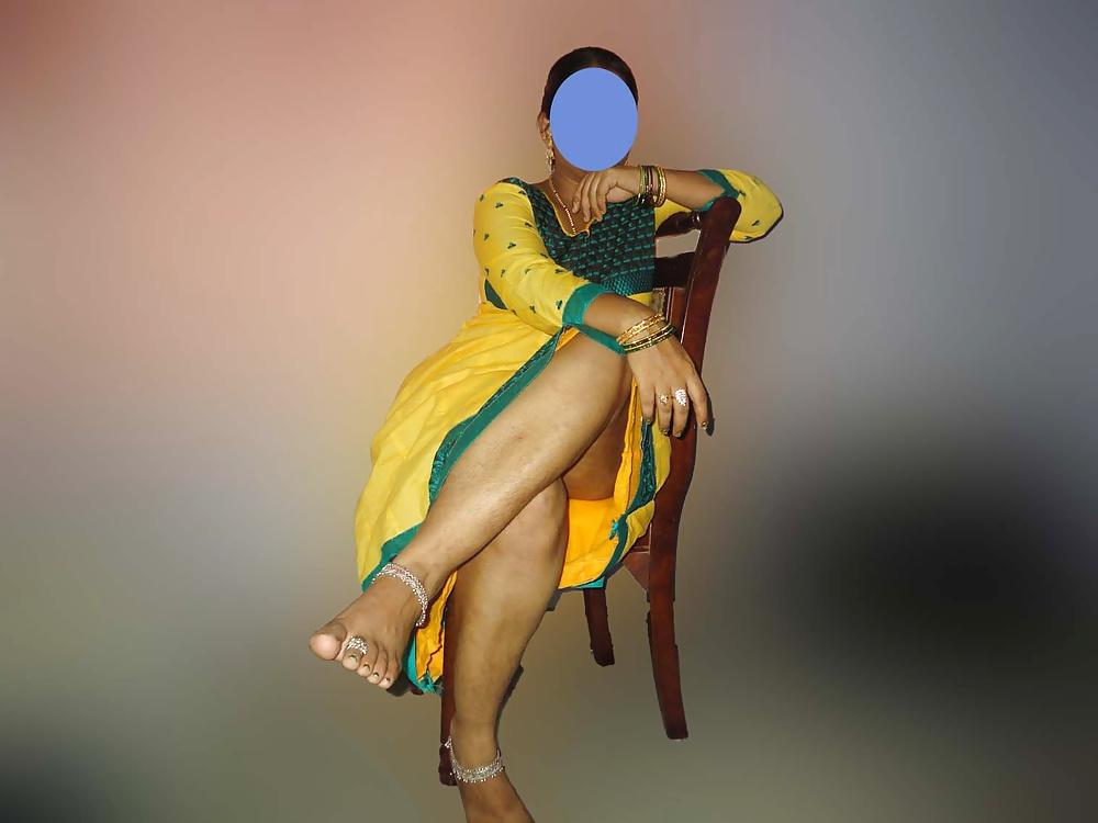 25P Indian Aunty Show 11