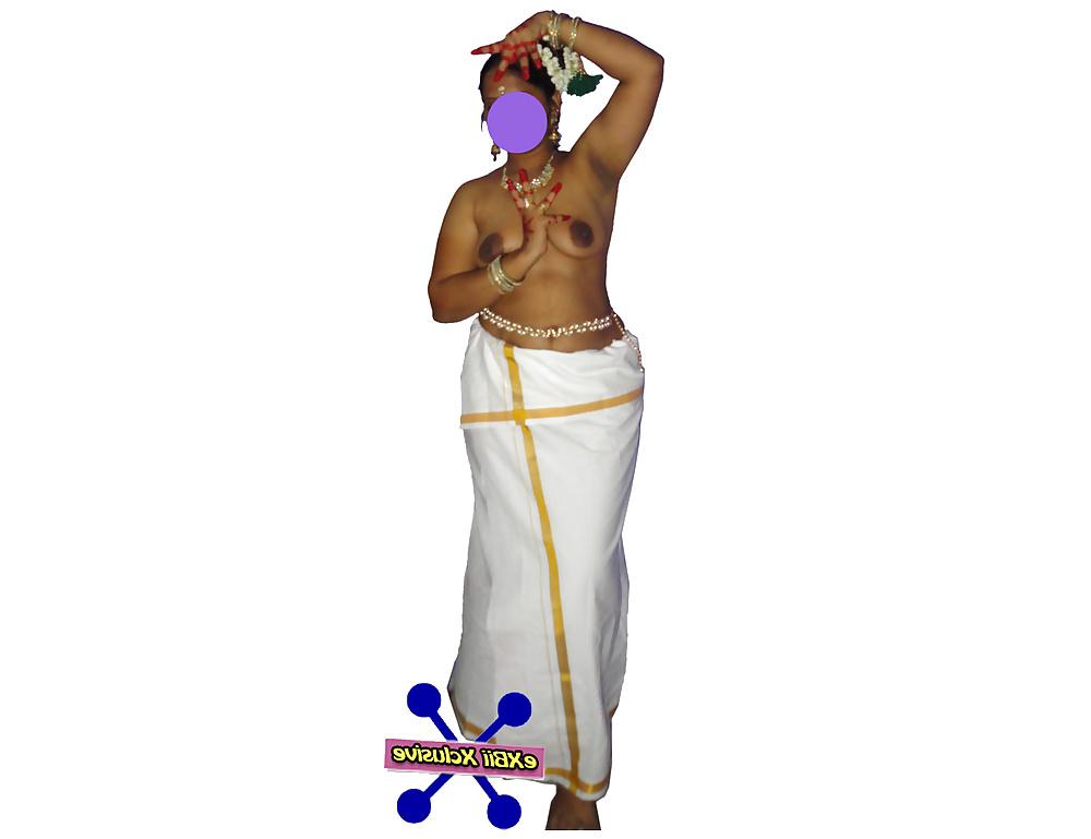 25P Indian Aunty Show 10