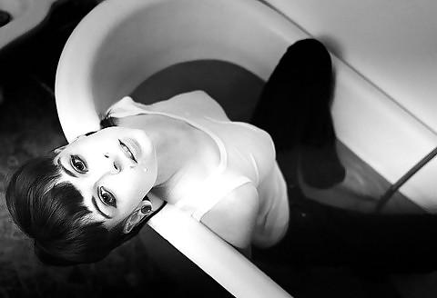 25P Erotic Bathtub Babes - Session 1