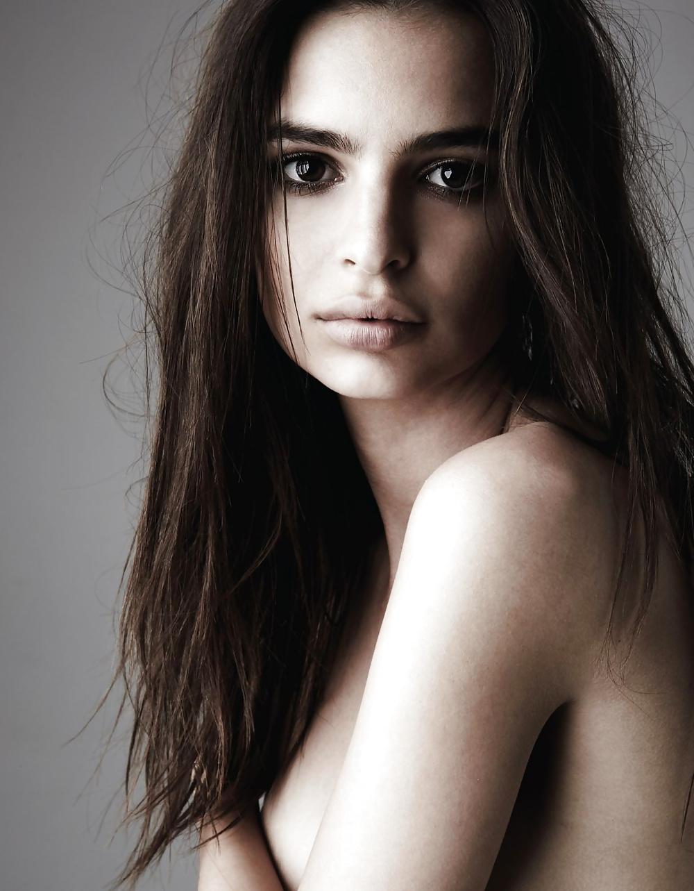 7P Emily Ratajkowski Nude Photoshoot