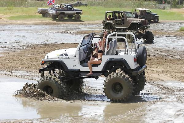 25P Amateur Jeep Babes - Mojitog