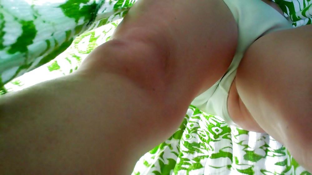 9P MILF Caught Upskirt