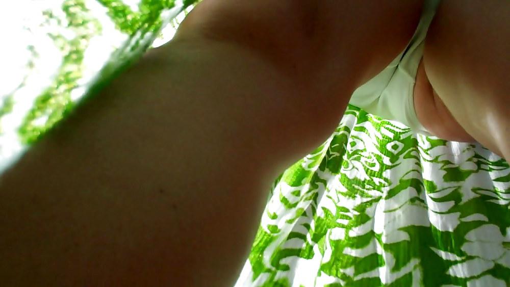 9P MILF Caught Upskirt
