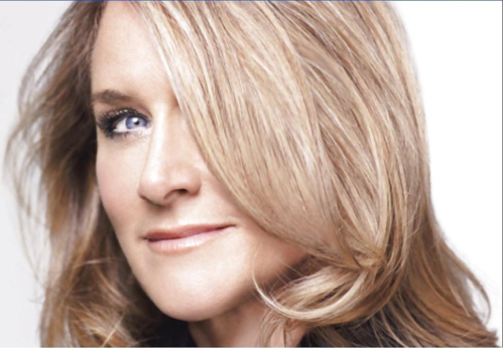 25P Would love to lick Angela Ahrendts' boots