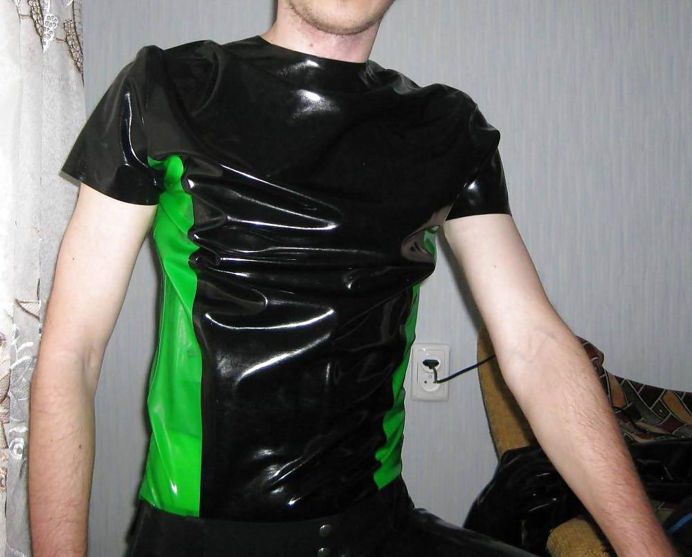 16P 3-rd. 2012-04-12. Latex jeans, belts t-shirt and socks.