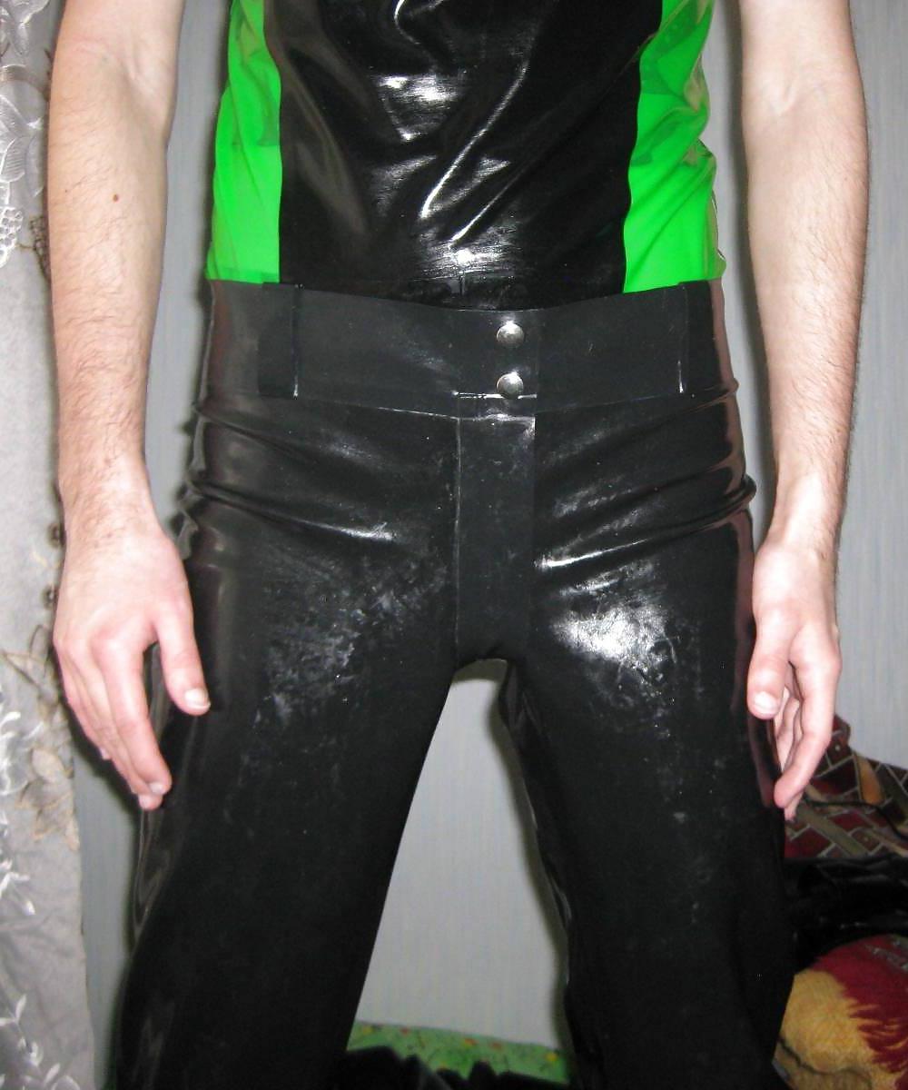 16P 3-rd. 2012-04-12. Latex jeans, belts t-shirt and socks.