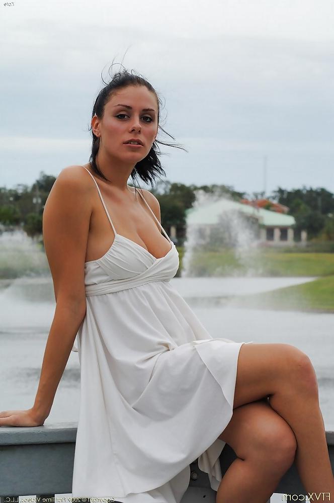25P Sexy dressed babes