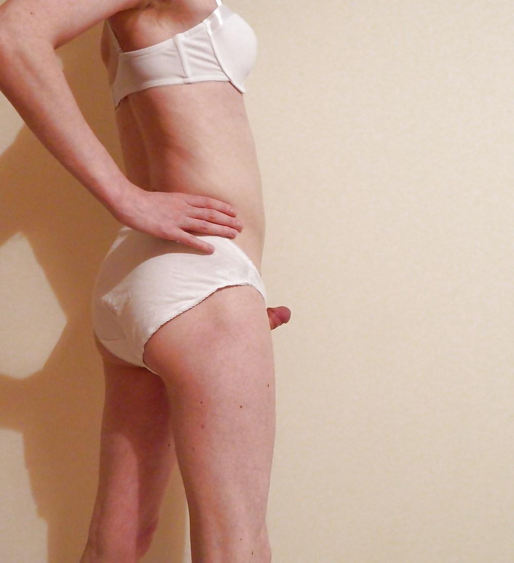22P Cheryl Hole - Panty Poser