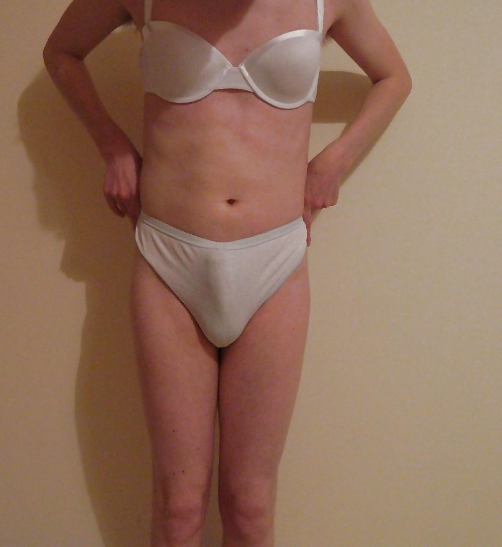 22P Cheryl Hole - Panty Poser