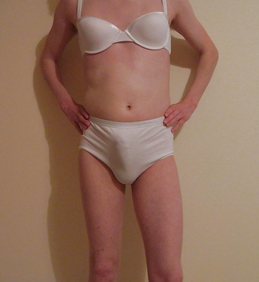 22P Cheryl Hole - Panty Poser