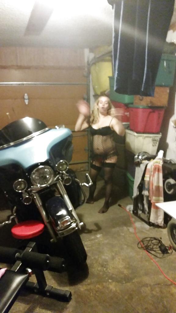 25P Photobucket - Crack Whores