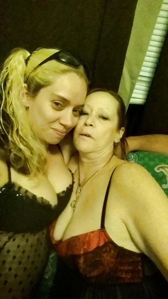 25P Photobucket - Crack Whores