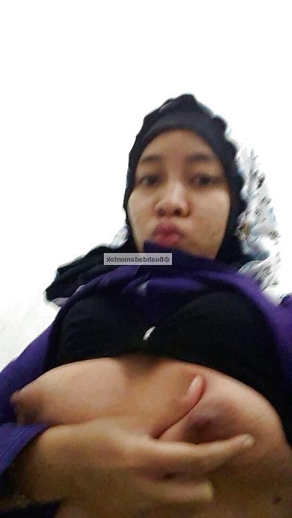 4P Indonesien Cewek Jilbab Main Sama Toket