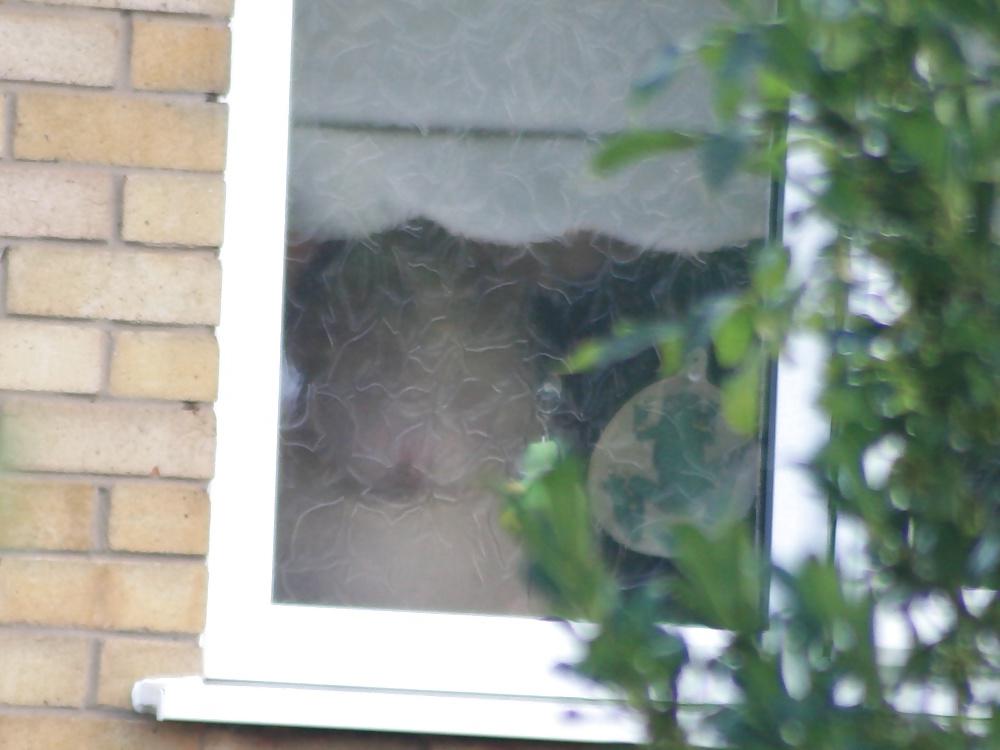 11P Neighbour Caught Showering