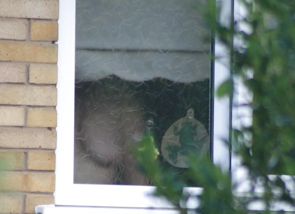 11P Neighbour Caught Showering