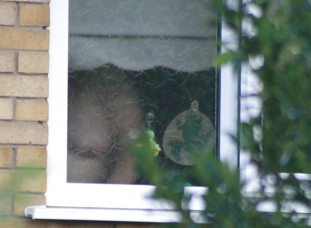 11P Neighbour Caught Showering