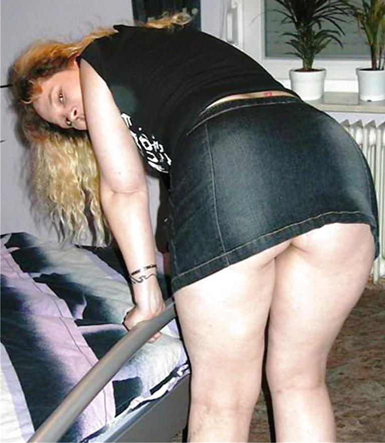 25P Private pictures of a horny and hot 39-year German MILF